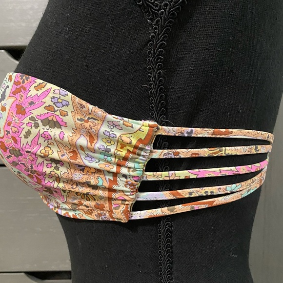 VS Bikini - Picture 7 of 16